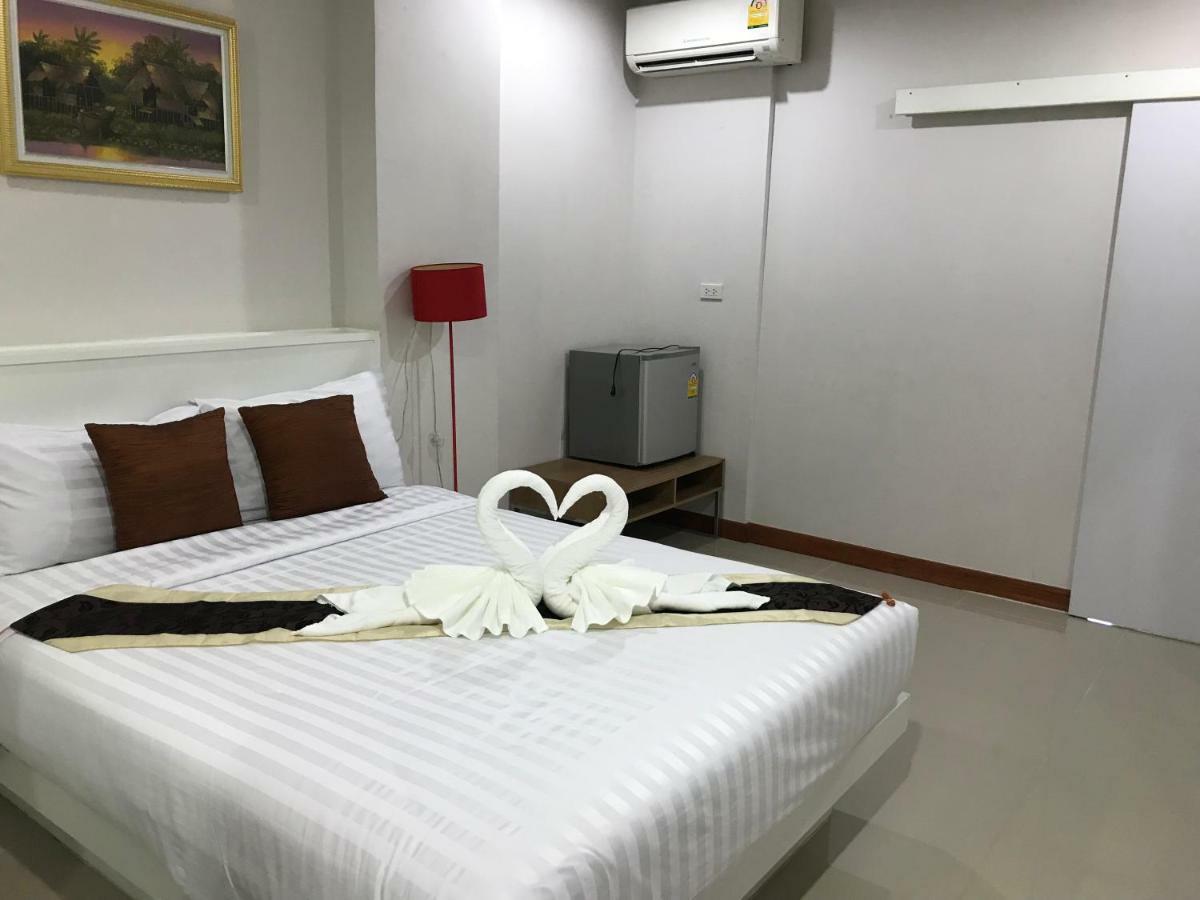 Angelina Guesthouse Patong Экстерьер фото