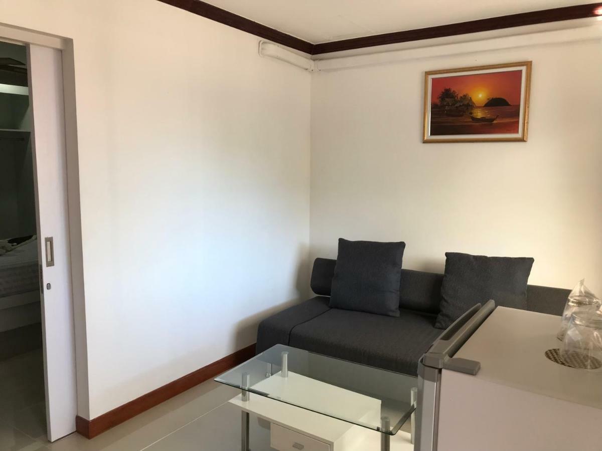 Angelina Guesthouse Patong Экстерьер фото